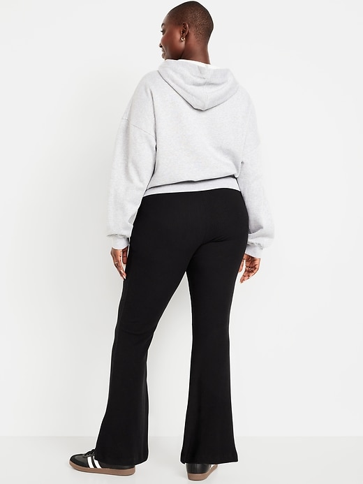 L'image numéro 5 présente Legging évasé tendance côtelé à taille haute