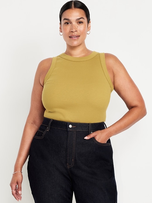 L'image numéro 7 présente Camisole courte moulante
