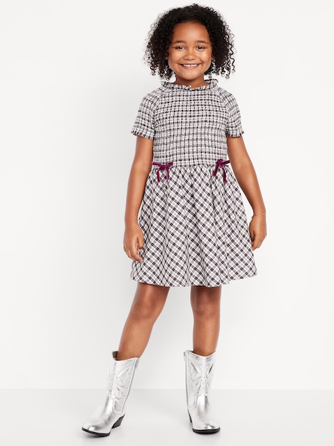 Robe ajustée et évasée à smocks et à manches courtes avec boucles pour fille