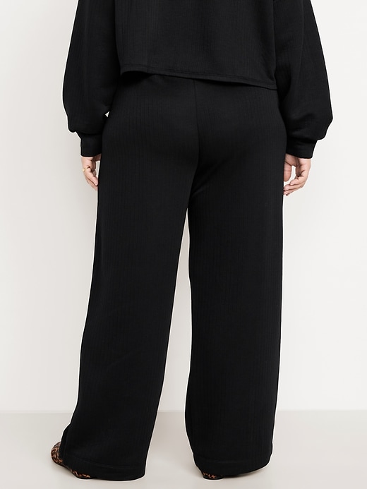 Image number 8 showing, High-Waisted Bounce Fleece Quilted Wide-Leg Sweatpants