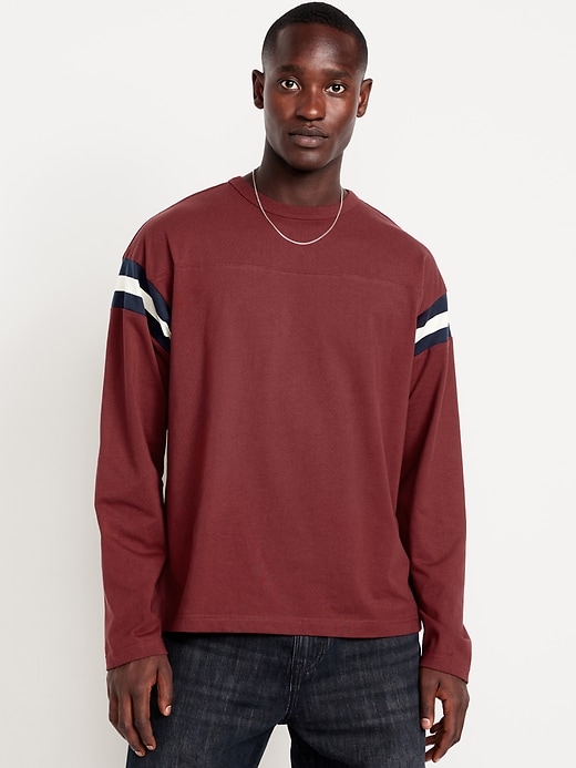 L'image numéro 1 présente T-shirt épais de style football à manches longues