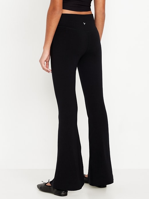 L'image numéro 2 présente Legging PowerChill évasé à taille haute pour fille