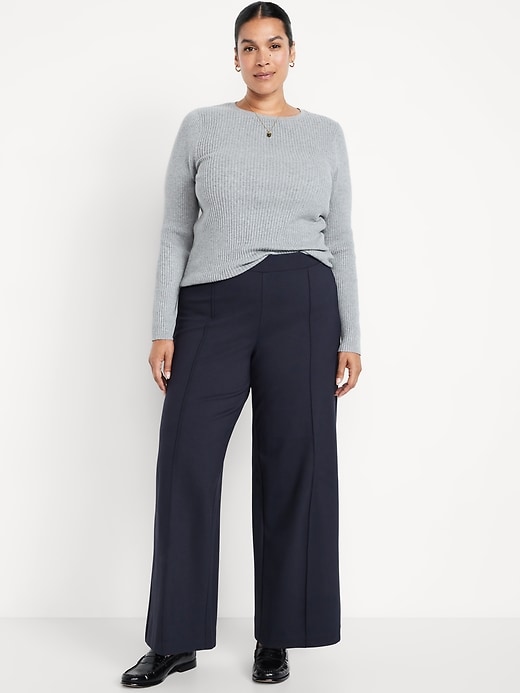 L'image numéro 10 présente Pantalon à jambe large Stevie à taille très haute