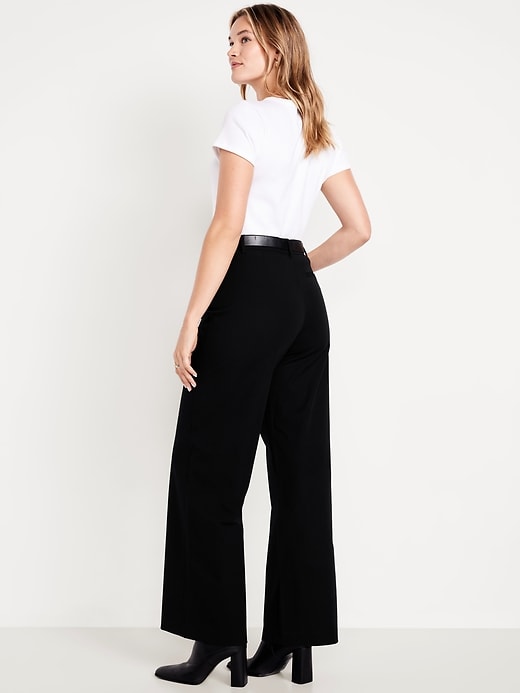 L'image numéro 7 présente Pantalon Pixie à jambe ultra-large à taille haute