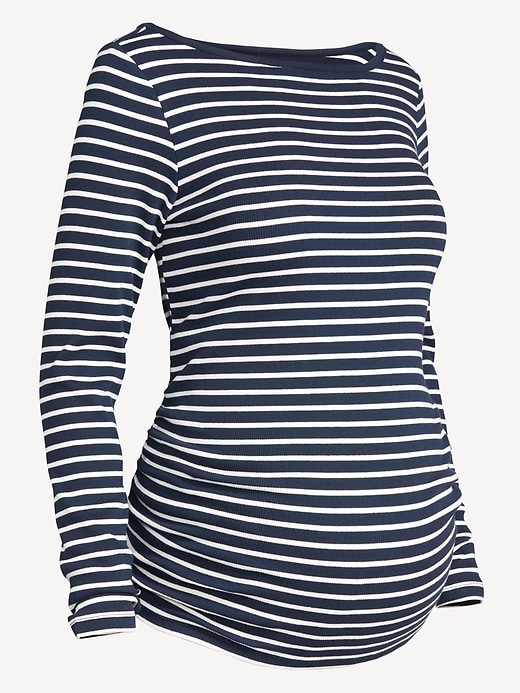 L'image numéro 4 présente T-shirt moulant à encolure bateau de maternité