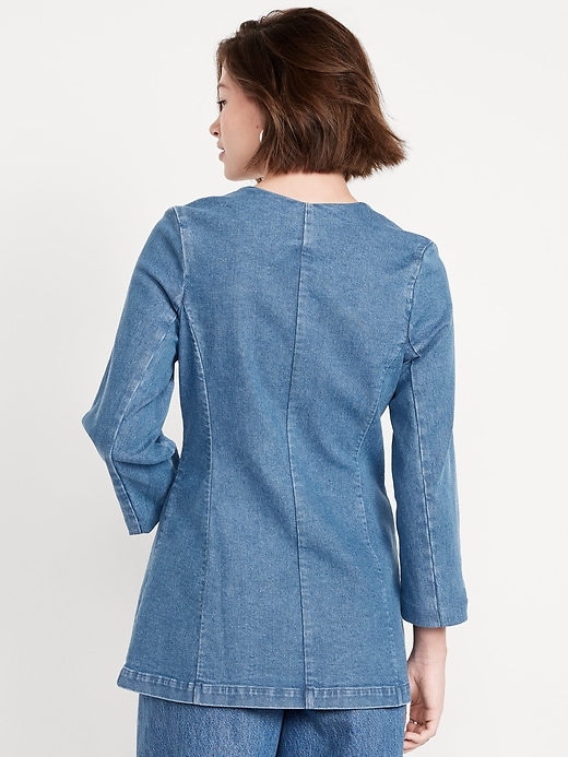 L'image numéro 2 présente Blazer ajusté sans col en denim