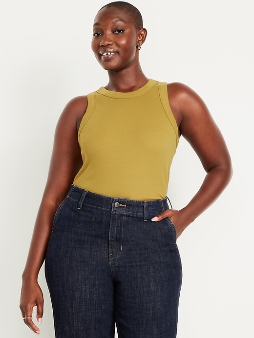L'image numéro 5 présente Camisole courte moulante