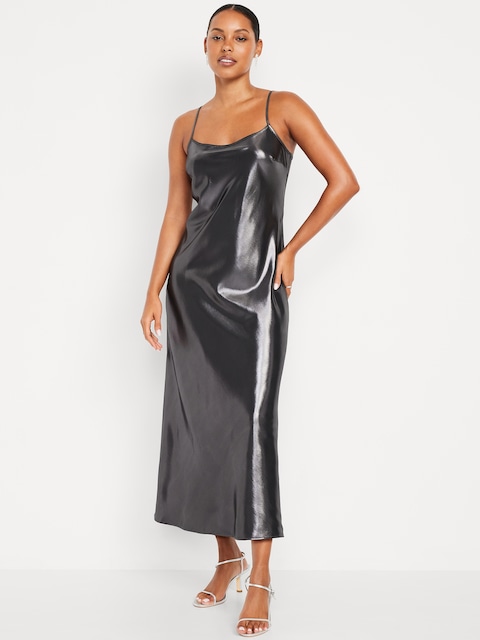 Robe longue en satin
