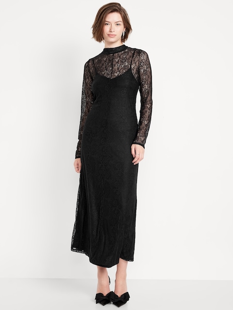 Robe longue en dentelle à col montant