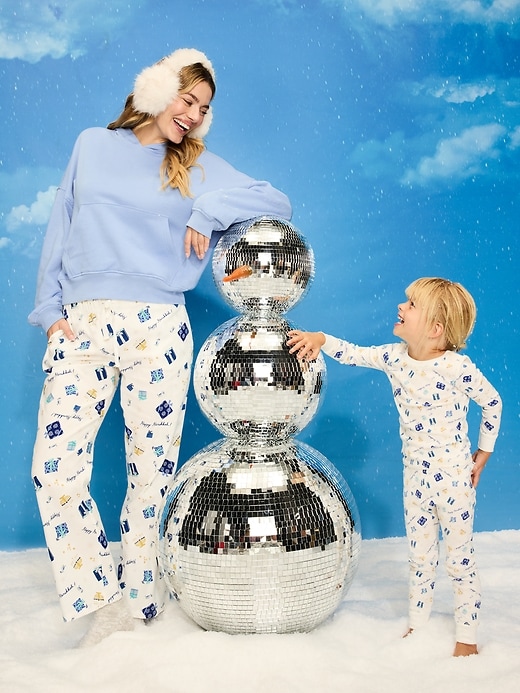 Image number 4 showing, Gender-Neutral Snug-Fit Graphic Pajama Set for Kids