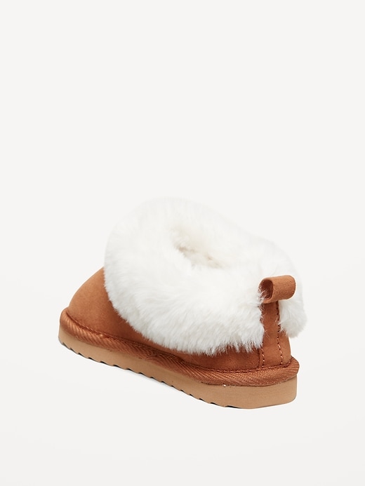 L'image numéro 3 présente Bottines en suédine à franges pour toute-petite