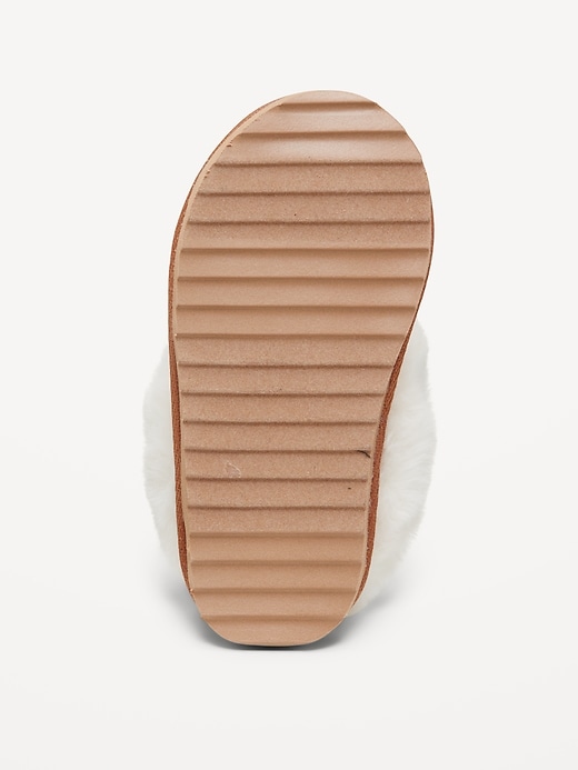 L'image numéro 4 présente Bottines en suédine à franges pour toute-petite