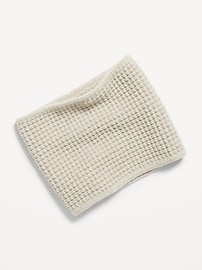 L'image numéro 1 présente Cache-cou en tricot gaufré
