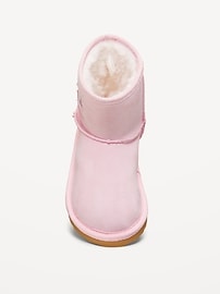 L'image numéro 2 présente Bottes en suédine à découpe de boucle scintillante pour toute-petite