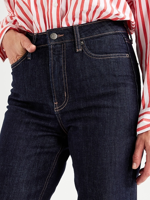 L'image numéro 5 présente Jean droit à taille très haute