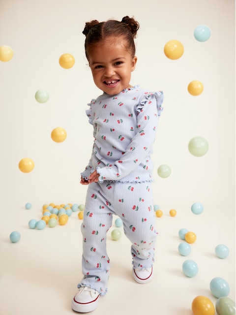 Ensemble haut à motif et pantalon en tricot côtelé douillet à bordure ondulée pour bébé - Bleu À Motif De Cerises