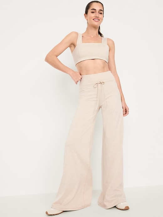 L'image numéro 3 présente Soutien-gorge bandeau de sport à maintien léger NuageConfo