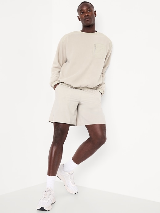 L'image numéro 3 présente Haut utilitaire ras du cou surdimensionné en micromolleton avec poche