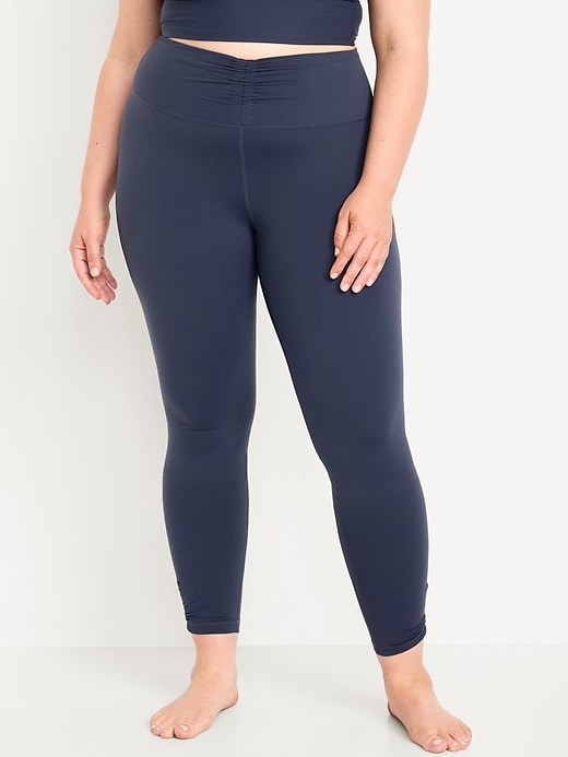 L'image numéro 6 présente Legging StudioSmooth ruché à taille haute