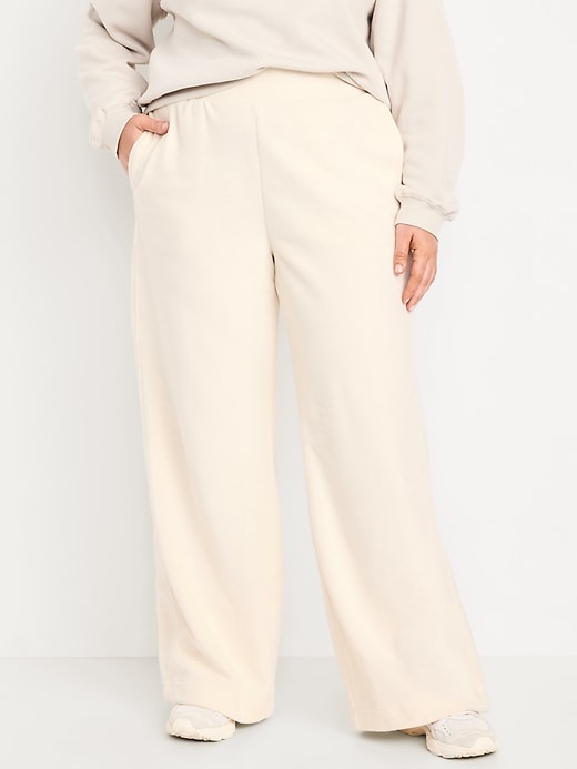 L'image numéro 6 présente Pantalon à jambe ultra-large à taille très haute en micromolleton