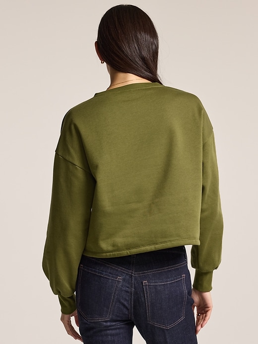 L'image numéro 2 présente Chandail ras du cou en molleton à imprimé Old Navy x Anna Sui