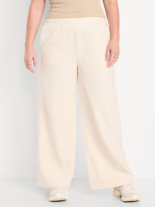 L'image numéro 4 présente Pantalon à jambe ultra-large à taille très haute en micromolleton
