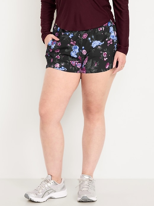 Image number 4 showing, Mid-Rise StretchTech Run Shorts -- 3-inch inseam