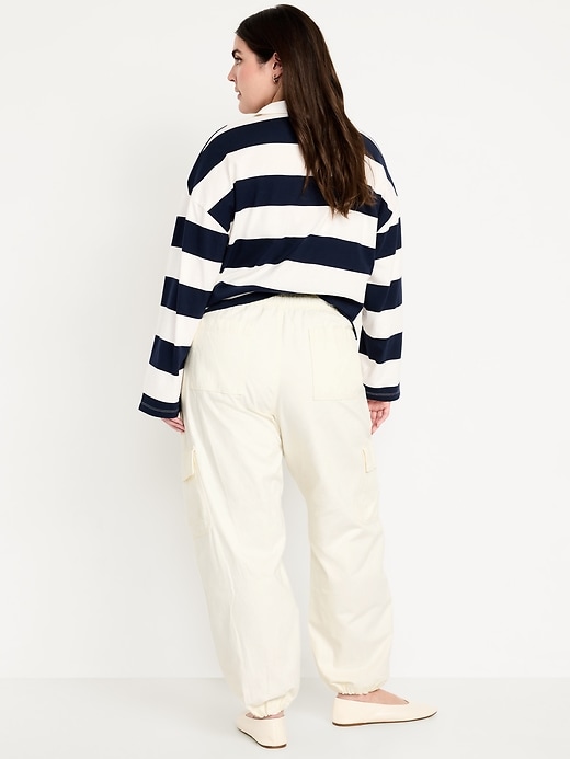 L'image numéro 6 présente Pantalon coupe baril à taille élastique