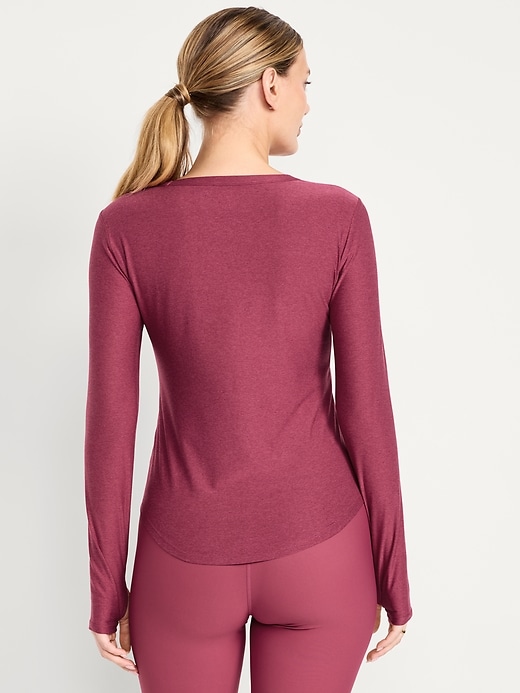 L'image numéro 2 présente Haut de style couche de base NuageSport
