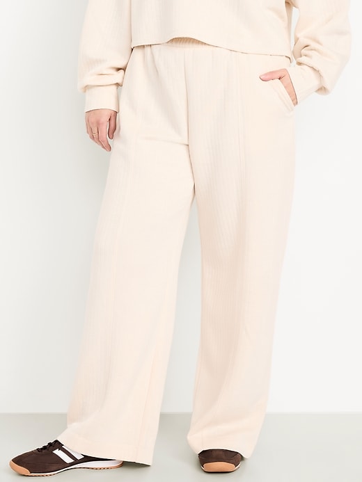 Image number 5 showing, High-Waisted Bounce Fleece Quilted Wide-Leg Sweatpants