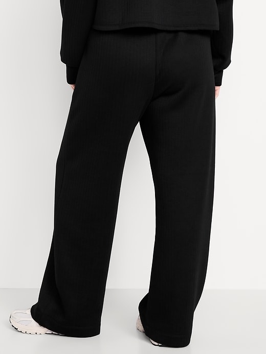 Image number 6 showing, High-Waisted Bounce Fleece Quilted Wide-Leg Sweatpants