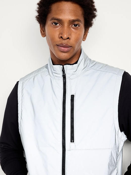 Image number 3 showing, Loose Fit Reflective Run Vest