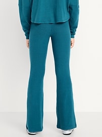 L'image numéro 2 présente Legging évasé UltraConfo à taille haute pour fille
