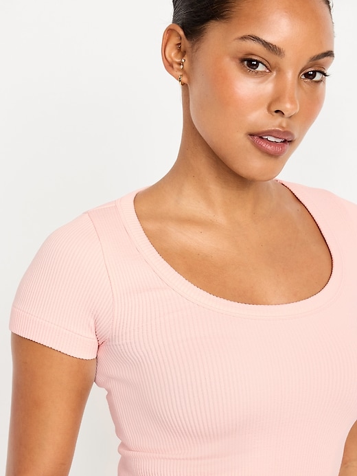 Image number 4 showing, Exhale Seamless Cropped Rib T-Shirt