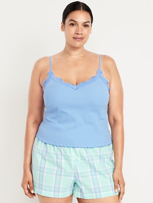 L'image numéro 6 présente Camisole à bordure en dentelle