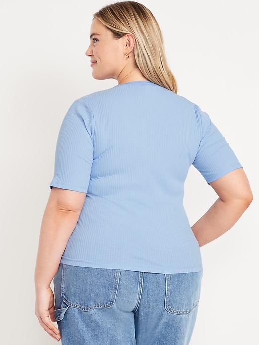 L'image numéro 8 présente Haut lacé à manches courtes