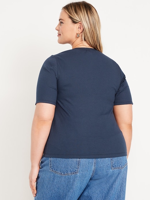 L'image numéro 7 présente Haut lacé à manches courtes