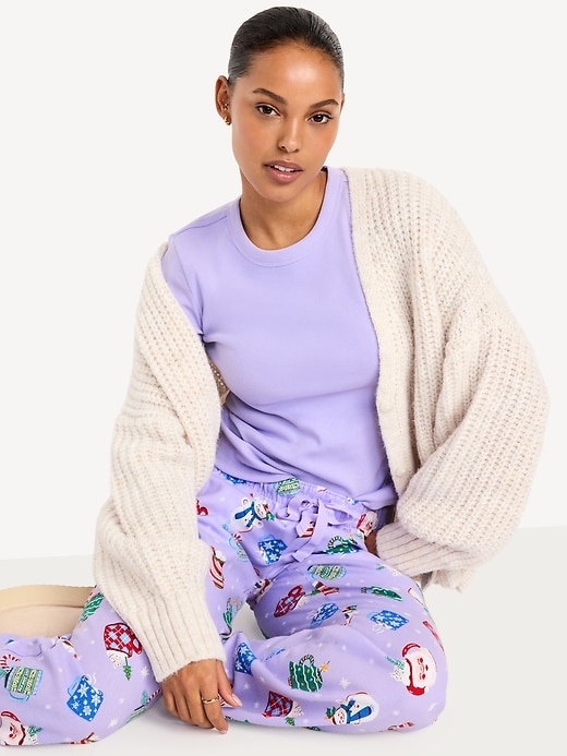 L'image numéro 3 présente T-shirt court moulant