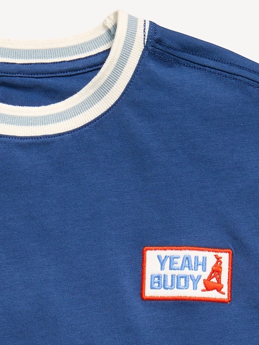 L'image numéro 4 présente T-shirt surdimensionné à manches courtes et à imprimé pour garçon