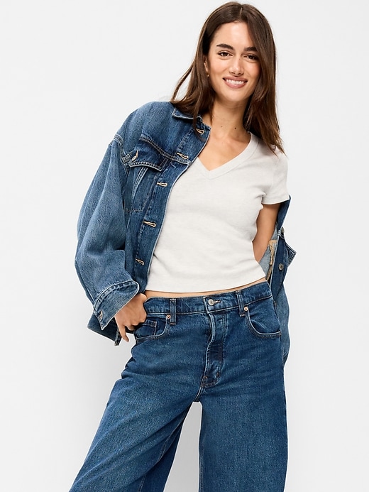 L'image numéro 3 présente T-shirt moulant côtelé à encolure en V