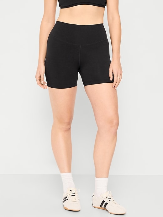 Image number 4 showing, High-Waisted PowerChill Biker Shorts -- 5-inch inseam