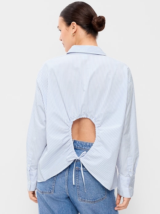 L'image numéro 6 présente Chemise boutonnée avec lien à nouer au dos