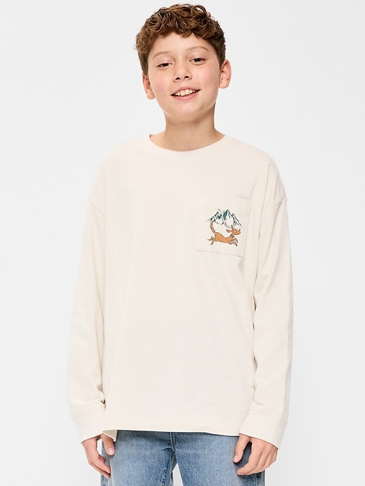 L'image numéro 1 présente T-shirt surdimensionné à manches longues à imprimé Grinch de Dr. Seuss™ unisexe pour enfant
