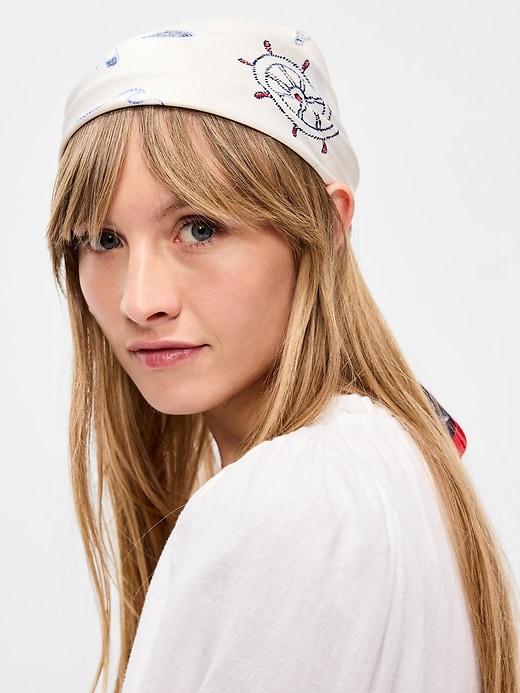 L'image numéro 1 présente Écharpe soyeuse Outtek™