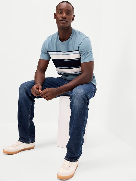 L'image numéro 3 présente T-shirt ras du cou à rayures