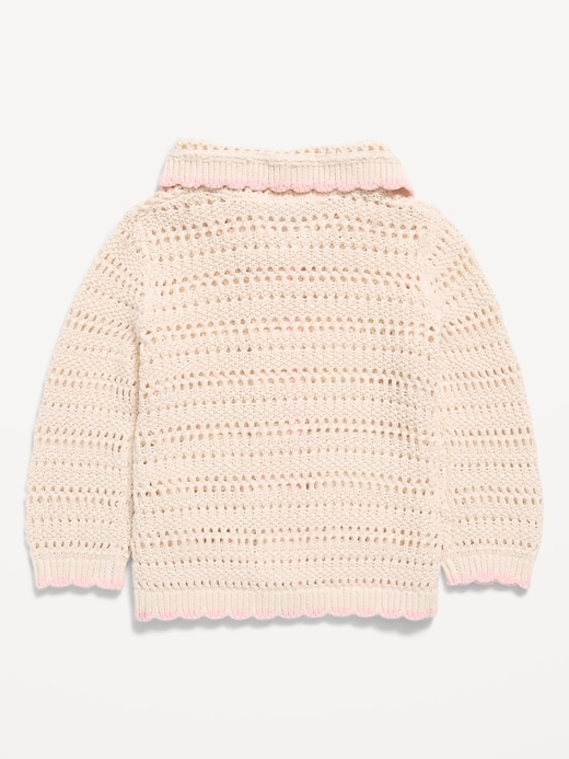 L'image numéro 2 présente Cardigan en tricot crocheté pour bébé