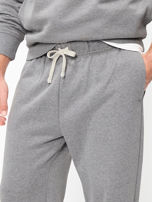 L'image numéro 4 présente Pantalon en coton ouaté coupe généreuse Première nécessité