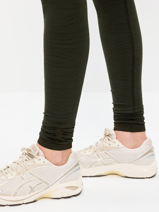 Image number 3 showing, High-Waisted Jacquard Leggings