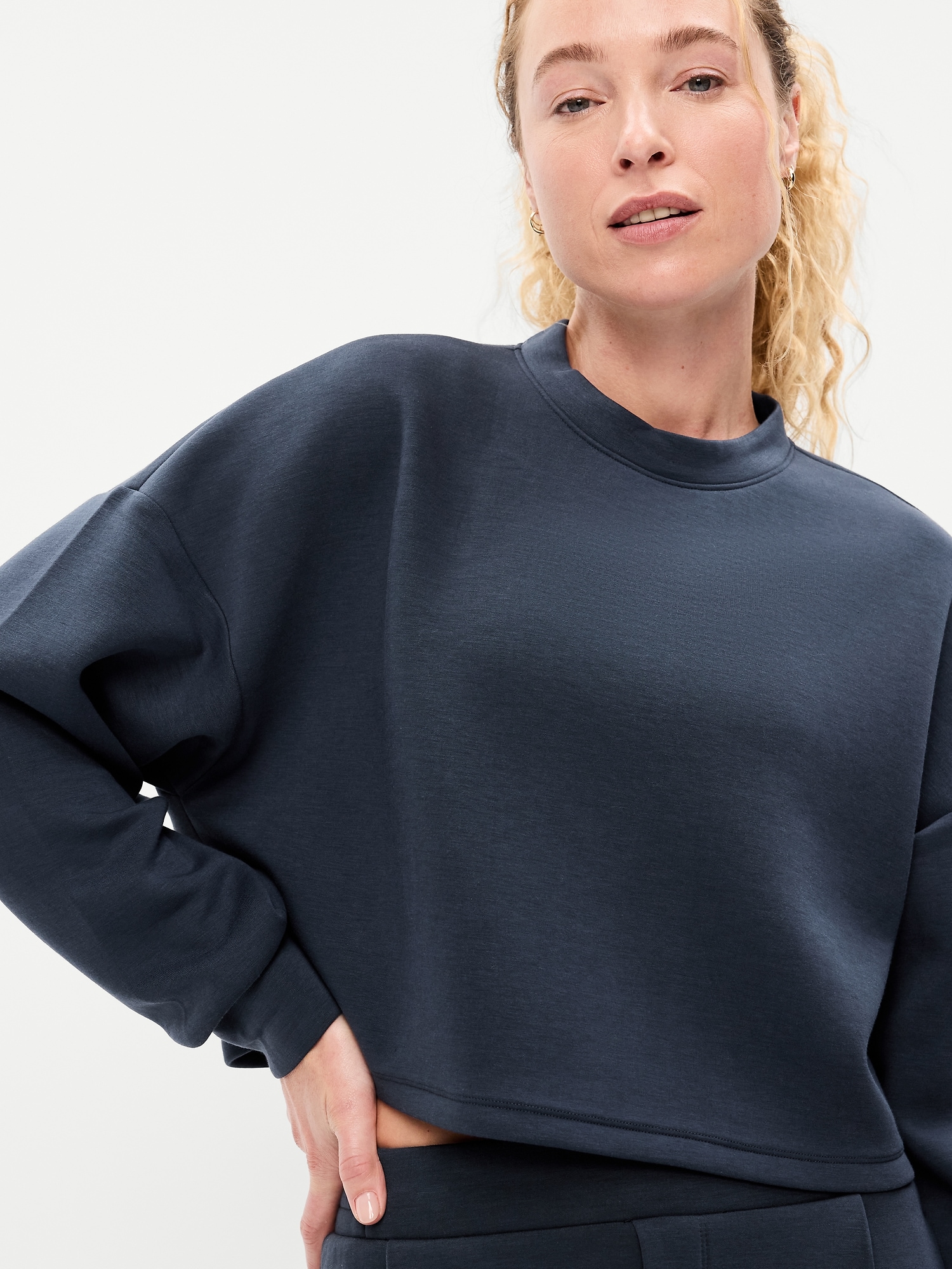 Bounce Fleece Crew-Neck Cropped Sweatshirt