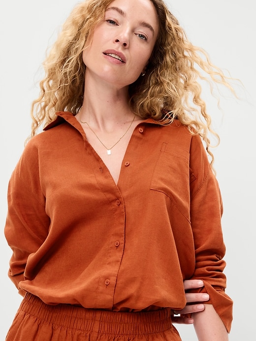 Image number 4 showing, Linen-Blend Loose Button-Down Shirt